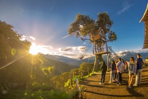 swinging over baños